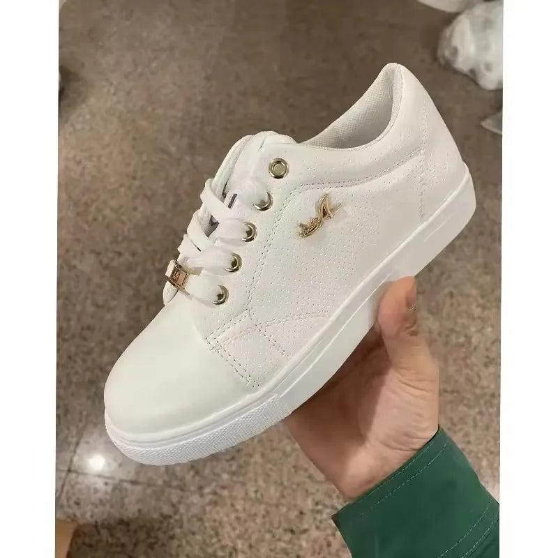 The Gants Hill Breathable Plus-Size Trainers