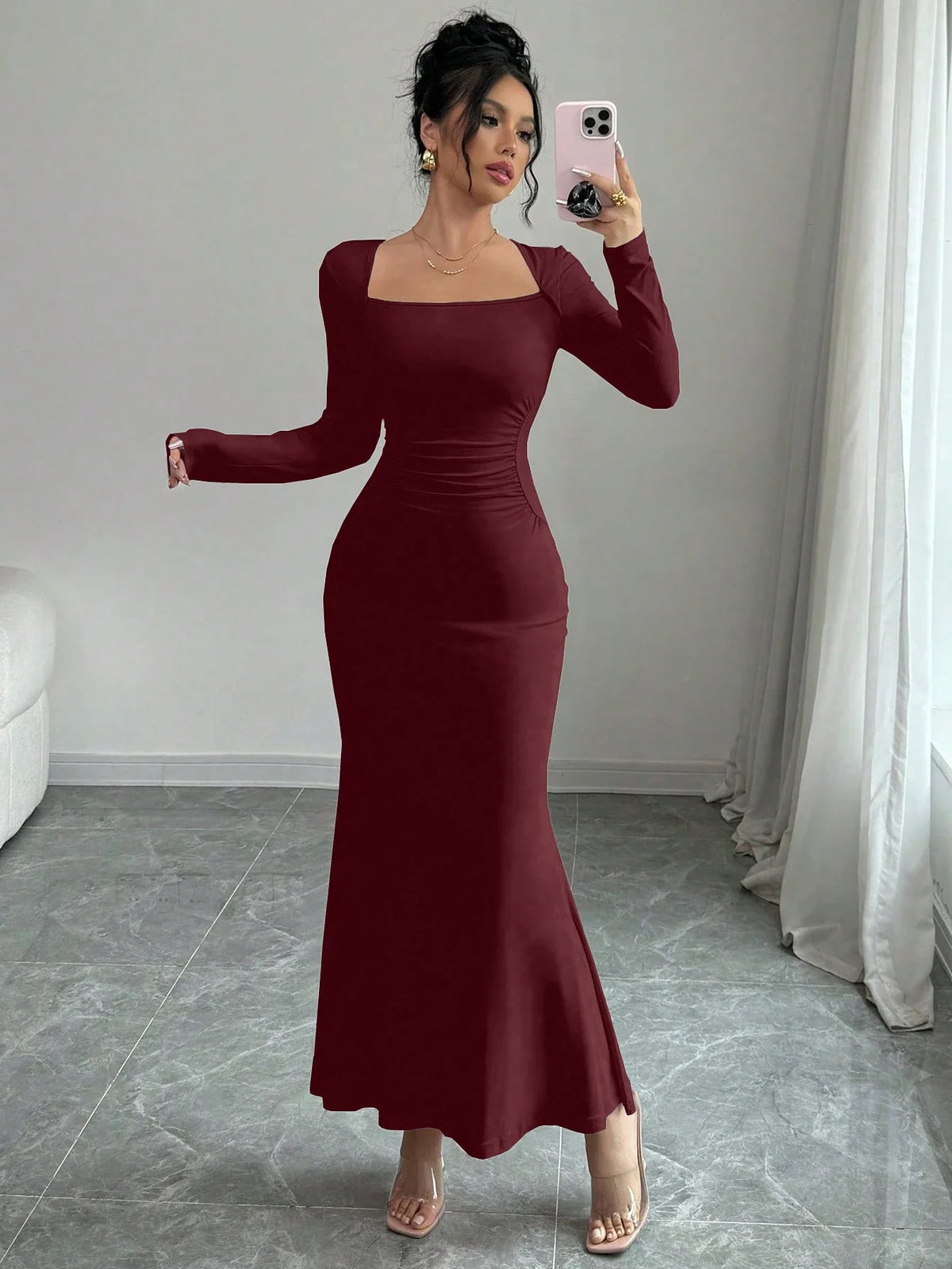 The Bloomsbury Square-Neck Retro Dress