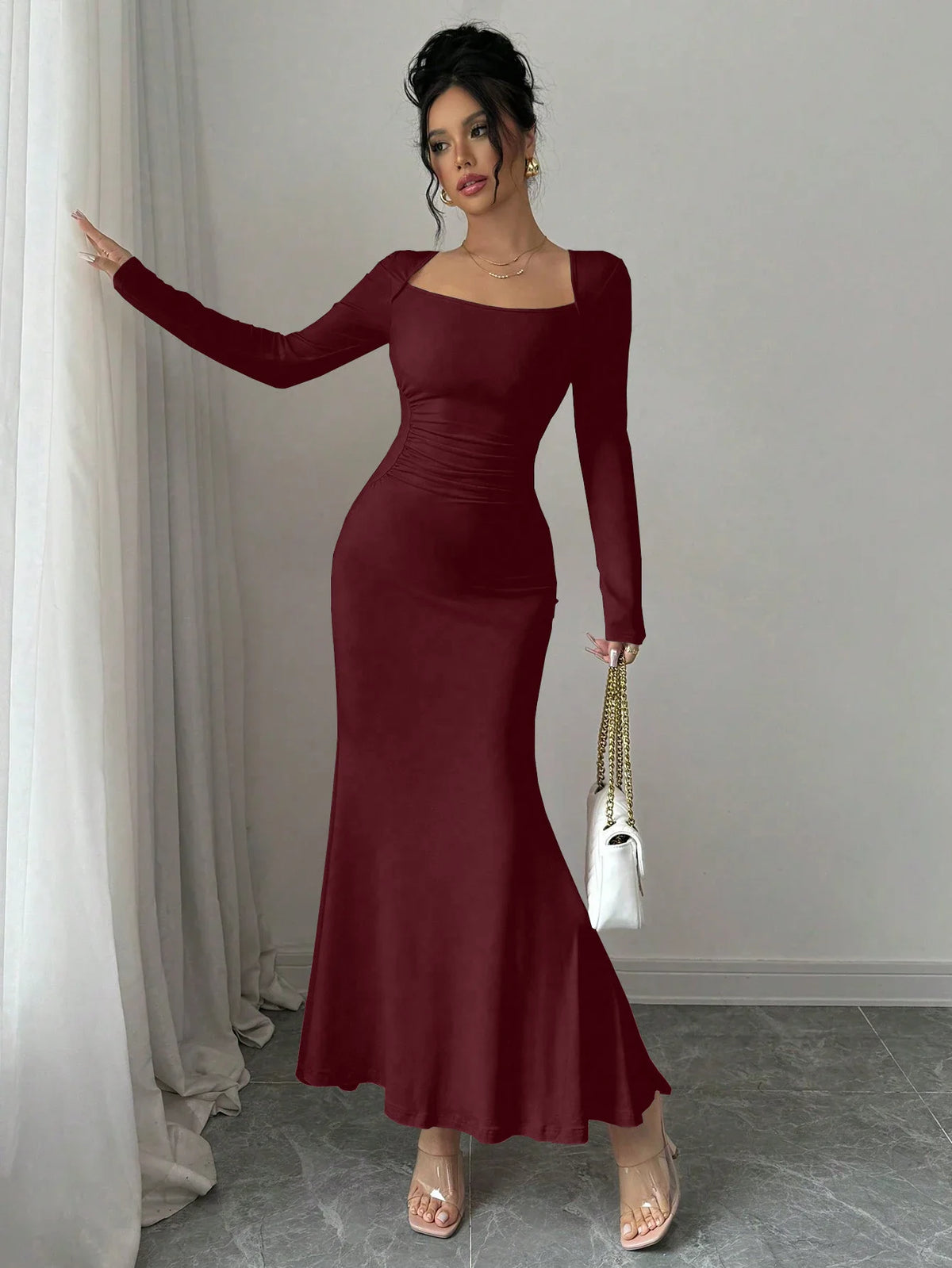 The Bloomsbury Square-Neck Retro Dress
